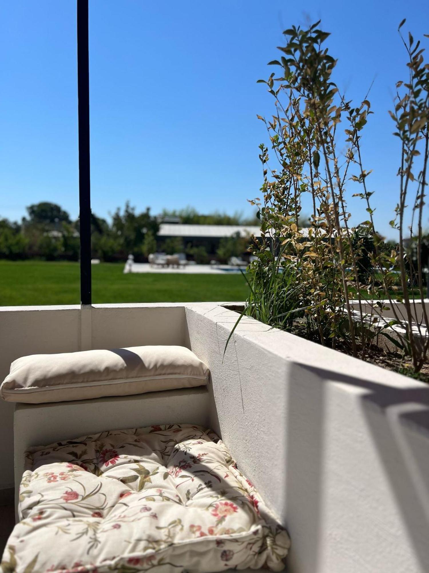 Aparthotel Casa Mora Edremit  Esterno foto